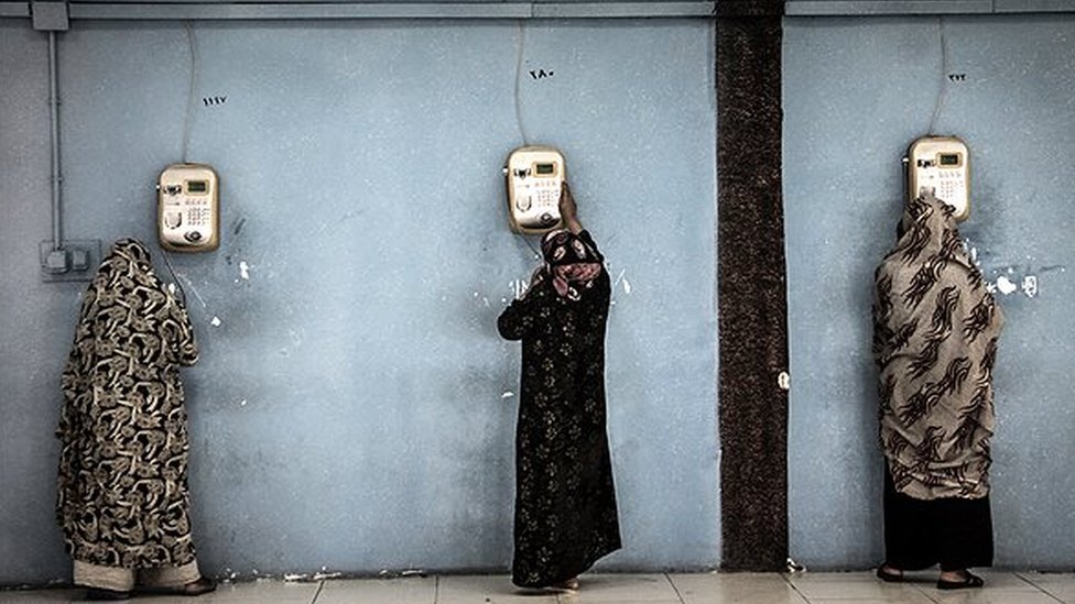 بیش از ۱۰۰ زندانی در بازدید دادستان تهران از زندان زنان آزاد شدند